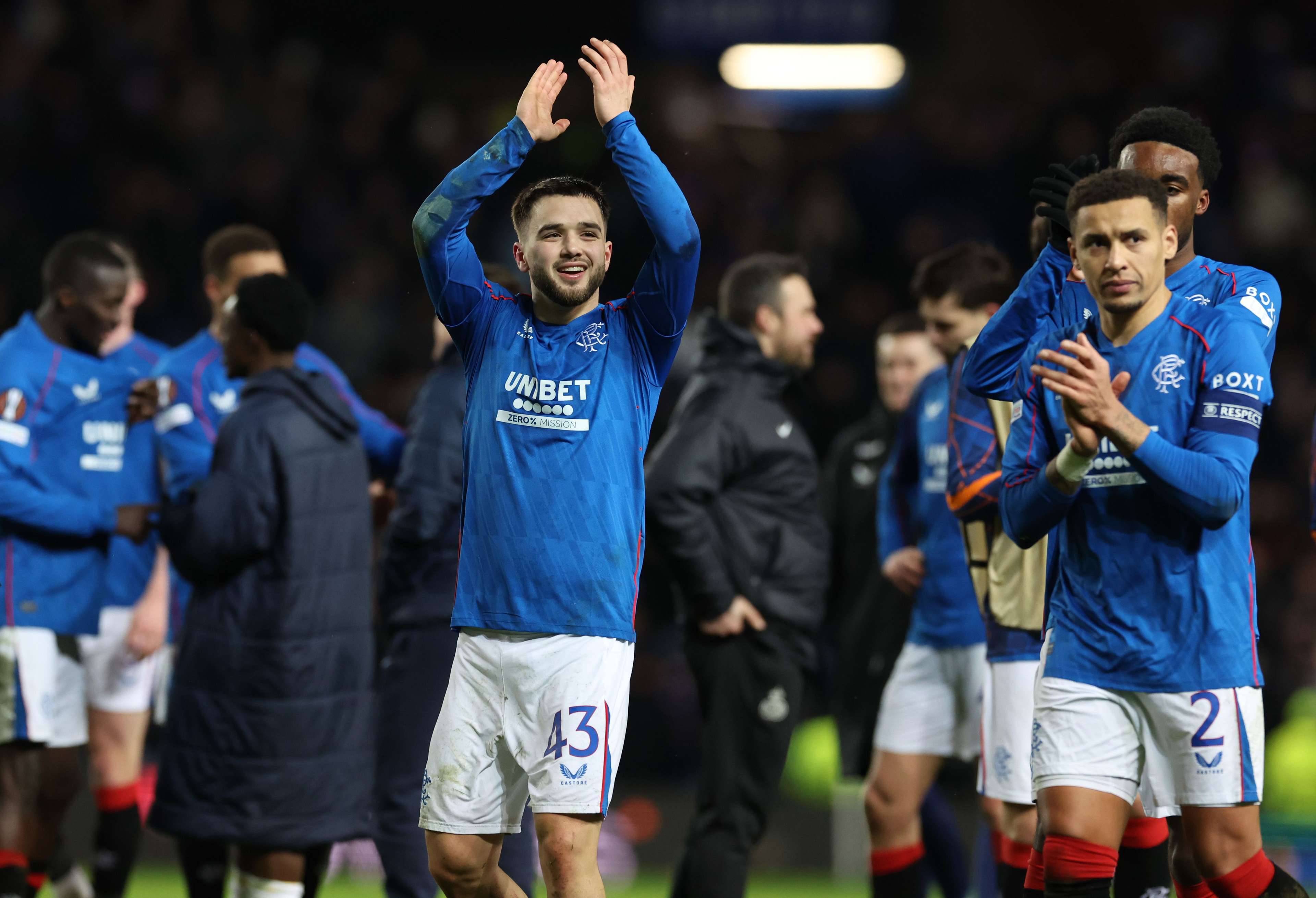 随着足球环 随着足球环